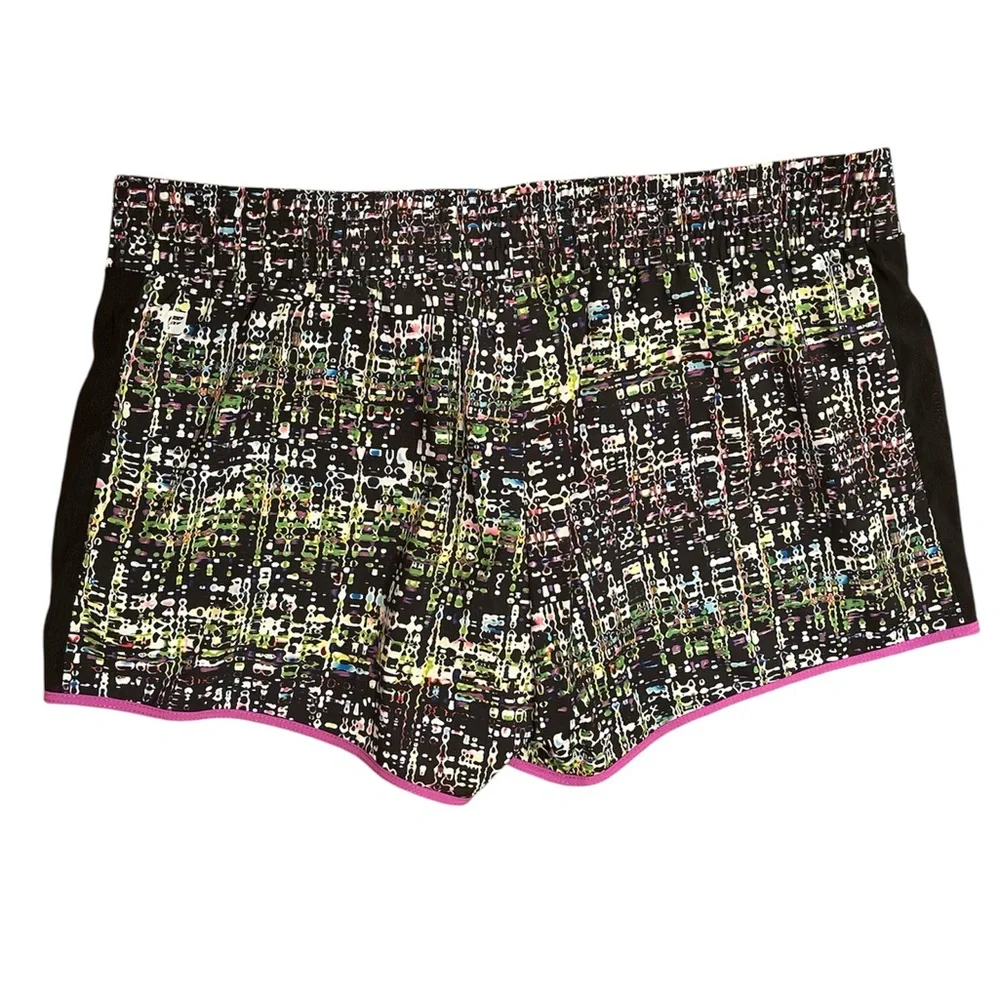 Fabletics Fallon Athletic Shorts Pattern with Compression Lining -Size L - Picture 4 of 10